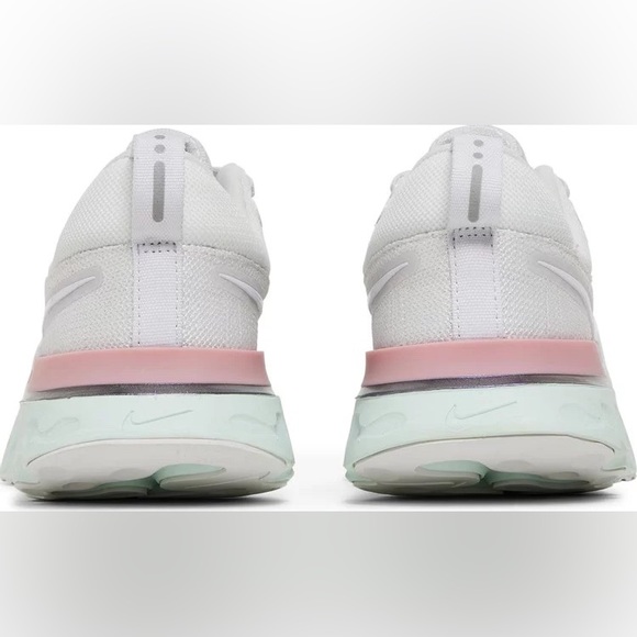 Nike React Infinity Run Flyknit 2 'Platinum Tint' - Picture 6 of 6